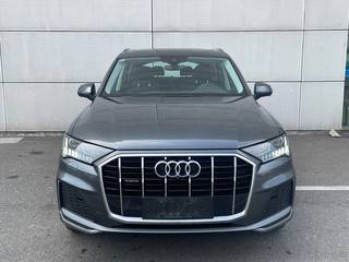 奥迪Q7 45 2.0T 自动 运动型quattro-S-line 