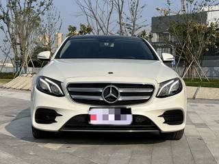 奔驰E级 E300L 2.0T 自动 豪华型 