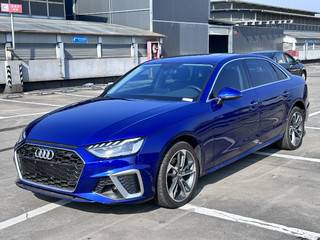 奥迪A4L 35TFSI 2.0T 自动 时尚动感型 