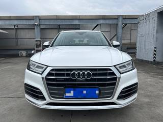 奥迪Q5L 45TFSI 2.0T 自动 尊享时尚型 