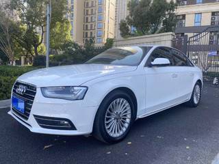 奥迪A4L 35TFSI 2.0T 自动 标准型典藏版 