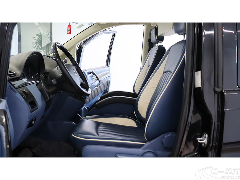 奔驰威霆 2013款 3.0L 自动 8座 汽油 精英版 (国Ⅴ) 