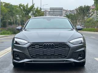 奥迪A5掀背 40TFSI 2.0T 自动 豪华动感型 