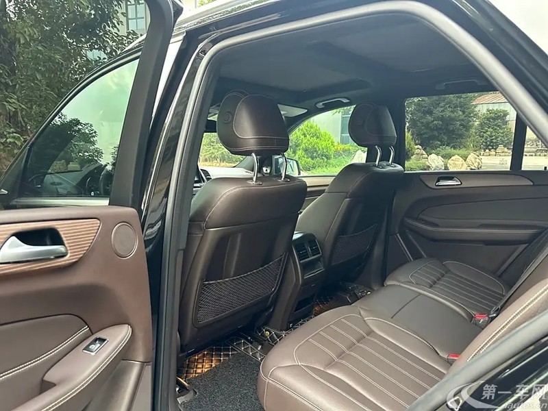 奔驰GLE级 GLE320 [进口] 2019款 3.0T 自动 动感型臻藏版 