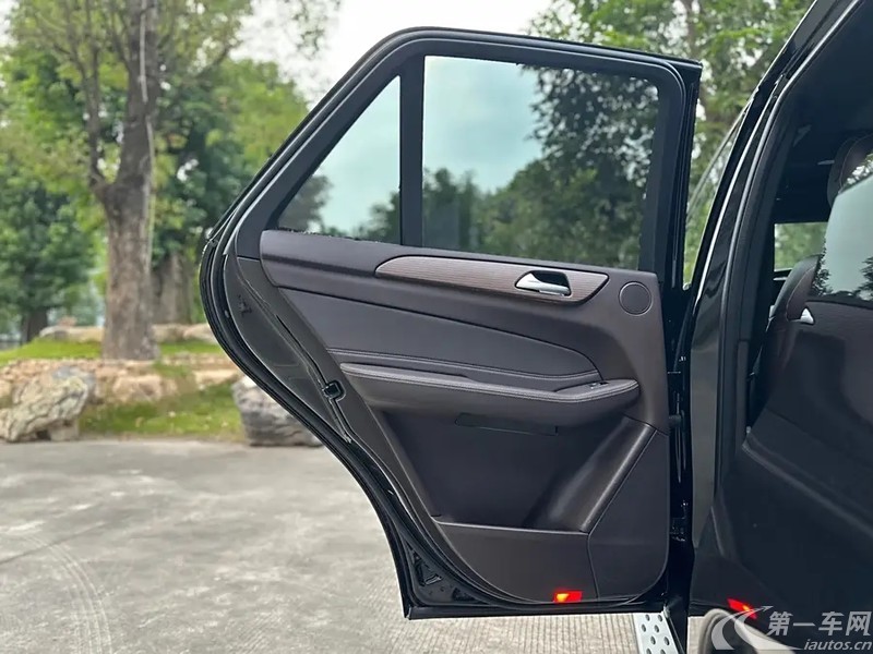 奔驰GLE级 GLE320 [进口] 2019款 3.0T 自动 动感型臻藏版 