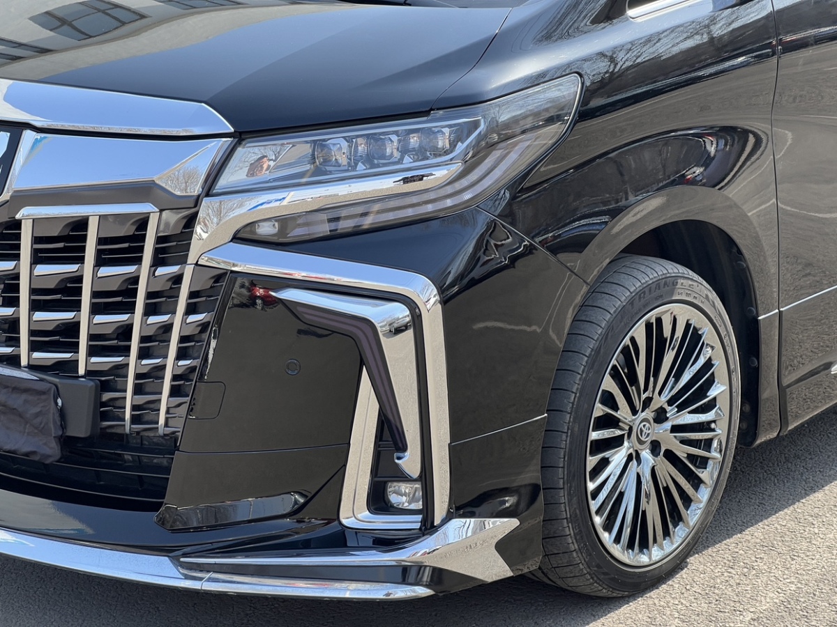 丰田埃尔法 [进口] 2015款 3.5L 自动 7座 豪华版价格0万 