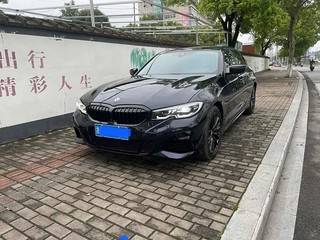 宝马3系 325Li 2.0T 自动 改款M运动曜夜套装 