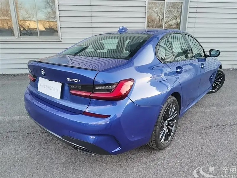 宝马3系 330i 2022款 2.0T 自动 汽油 M运动曜夜套装 (国Ⅵ) 