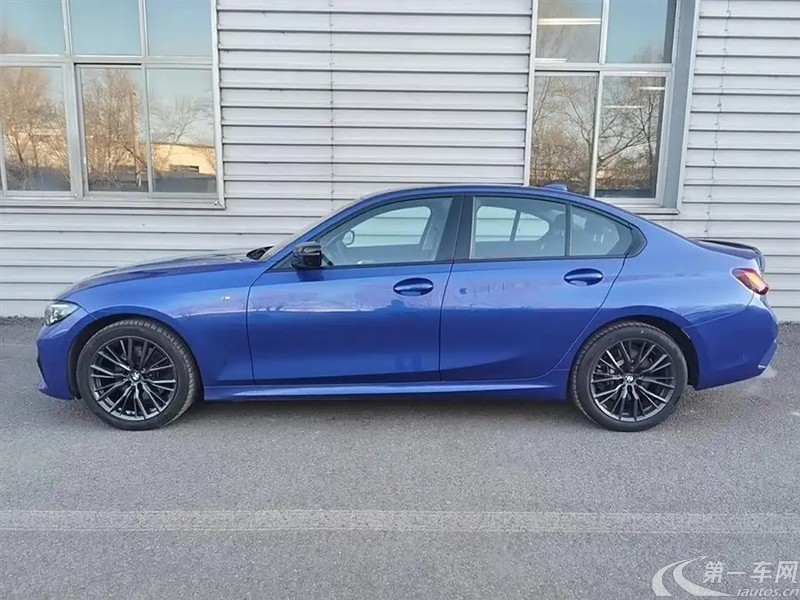 宝马3系 330i 2022款 2.0T 自动 汽油 M运动曜夜套装 (国Ⅵ) 