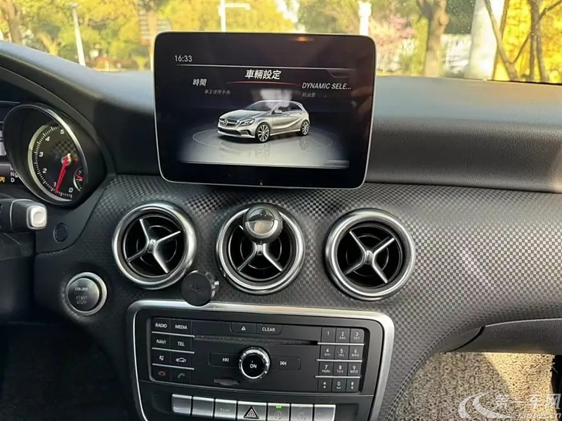 奔驰A级 A200 [进口] 2017款 1.6T 自动 汽油 动感型改款 