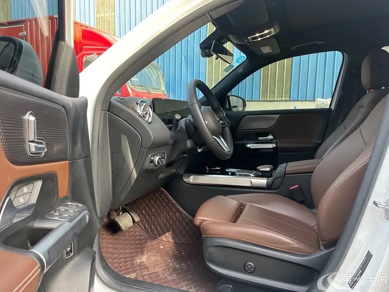 奔驰GLB GLB200 2020款 1.3T 自动 时尚型 (国Ⅵ) 