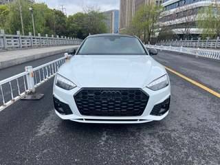 奥迪A5掀背 40TFSI 2.0T 自动 豪华动感型 