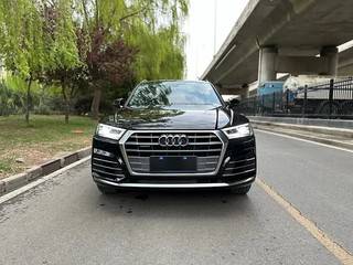 奥迪Q5L 40TFSI 2.0T 自动 荣享进取型 