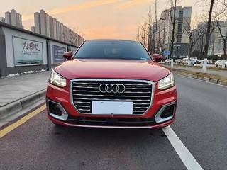 奥迪Q2L 35TFSI 1.4T 自动 进取动感型 