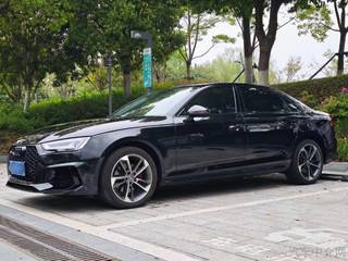 奥迪A4L 40TFSI 2.0T 自动 时尚型 