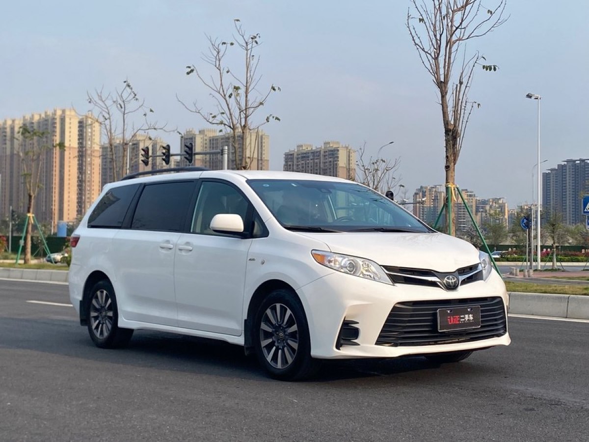 丰田塞纳 [进口] 2015款 3.5L 自动 7座 XLE美规版平行进口价格0万 