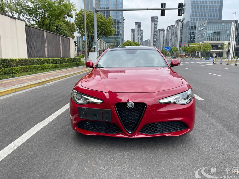 阿尔法罗密欧Giulia [进口] 2019款 2.0T 自动 豪华版 