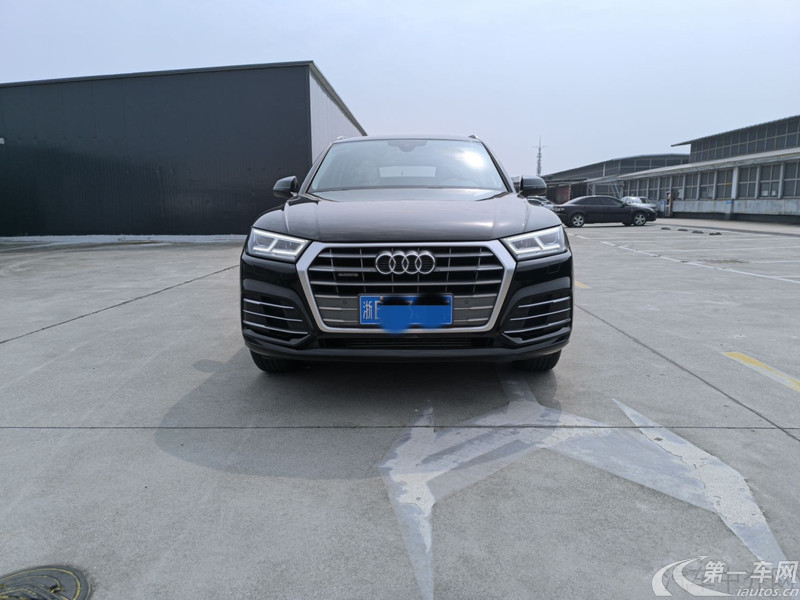 奥迪Q5L 40TFSI 2018款 2.0T 自动 荣享时尚型 (国Ⅴ) 