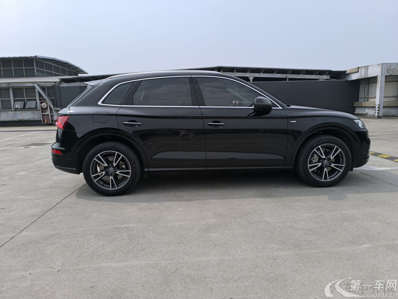 奥迪Q5L 40TFSI 2018款 2.0T 自动 荣享时尚型 (国Ⅴ) 