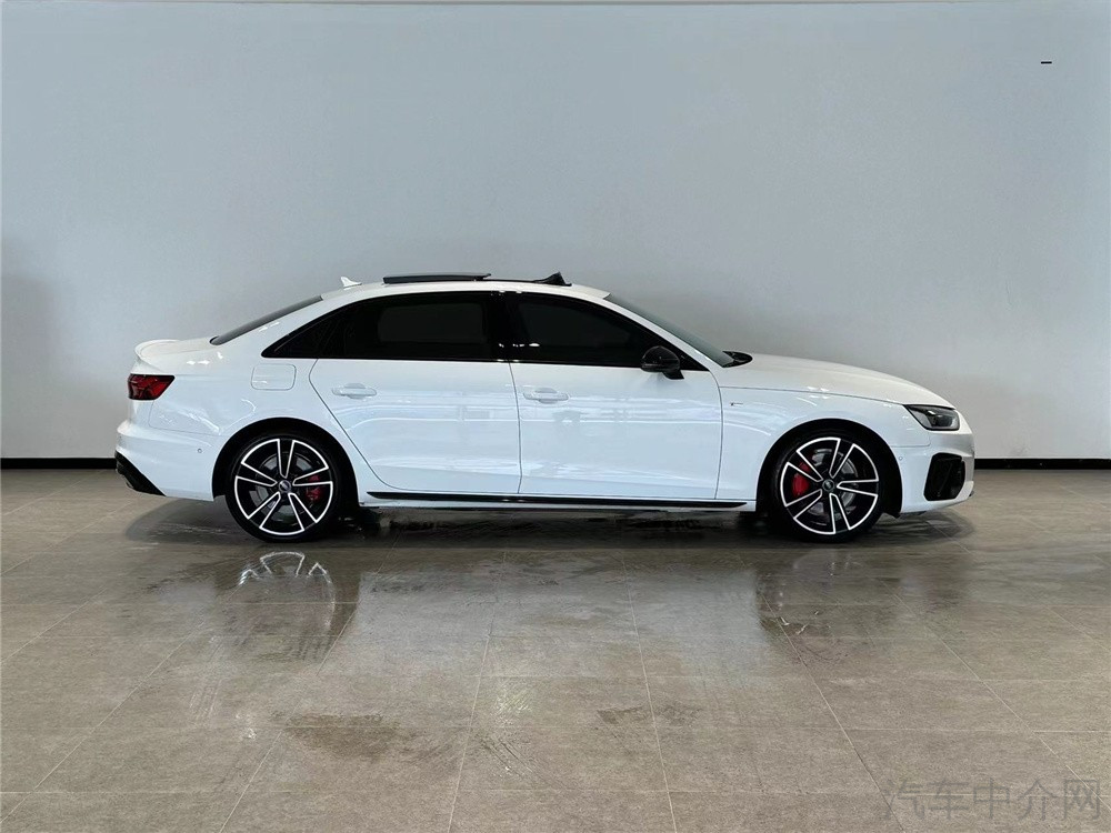 奥迪A4L 2023款 2.0T 自动 quattro臻选动感型 价格0万 