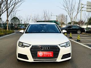 奥迪A4L 40TFSI 