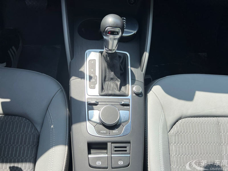 奥迪A3 35TFSI 2018款 1.4T 自动 汽油 风尚型30周年Sportback (国Ⅴ) 