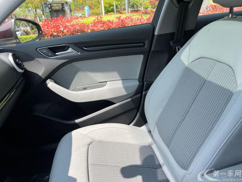 奥迪A3 35TFSI 2018款 1.4T 自动 汽油 风尚型30周年Sportback (国Ⅴ) 