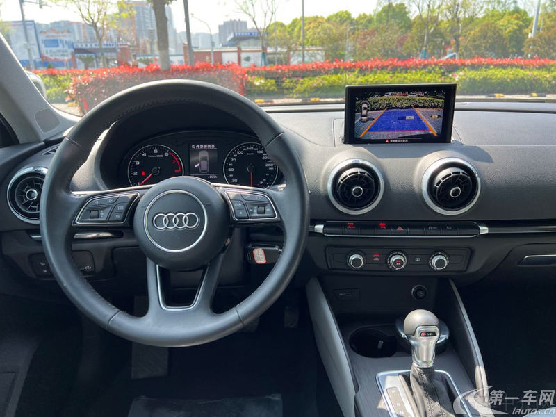 奥迪A3 35TFSI 2018款 1.4T 自动 汽油 风尚型30周年Sportback (国Ⅴ) 