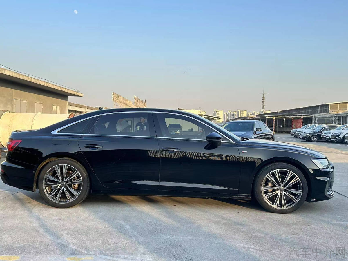 奥迪A6L 55TFSI 2019款 3.0T 自动 尊享动感型 价格0万 
