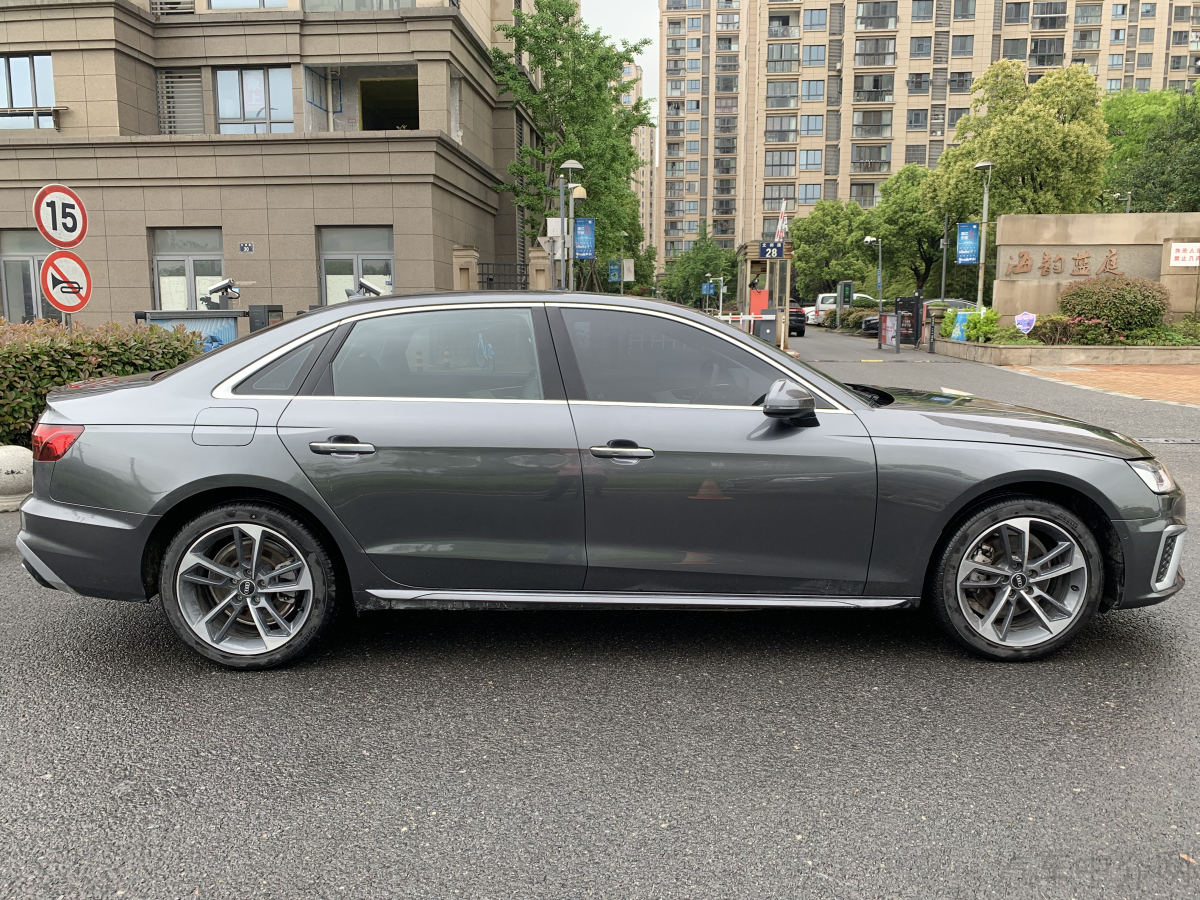 奥迪A4L 2020款 2.0T 自动 时尚致雅型 价格0万 