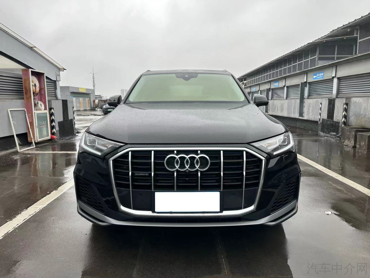 奥迪Q7 55TFSI [进口] 2023款 3.0T 自动 quattro二手车 二手S二手车 二手line运动型价格0万