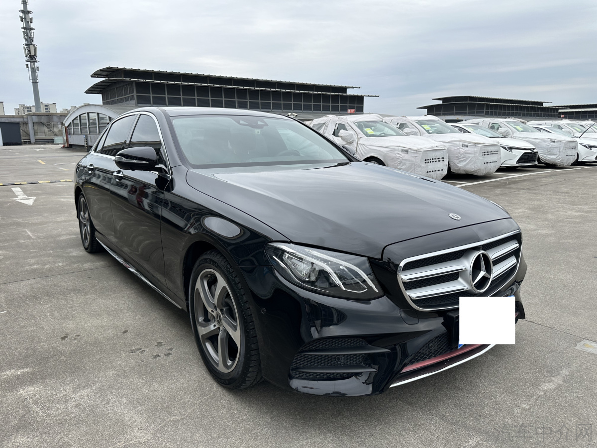 奔驰E级 E300L 2018款 2.0T 自动 汽油 运动豪华型 价格0万 