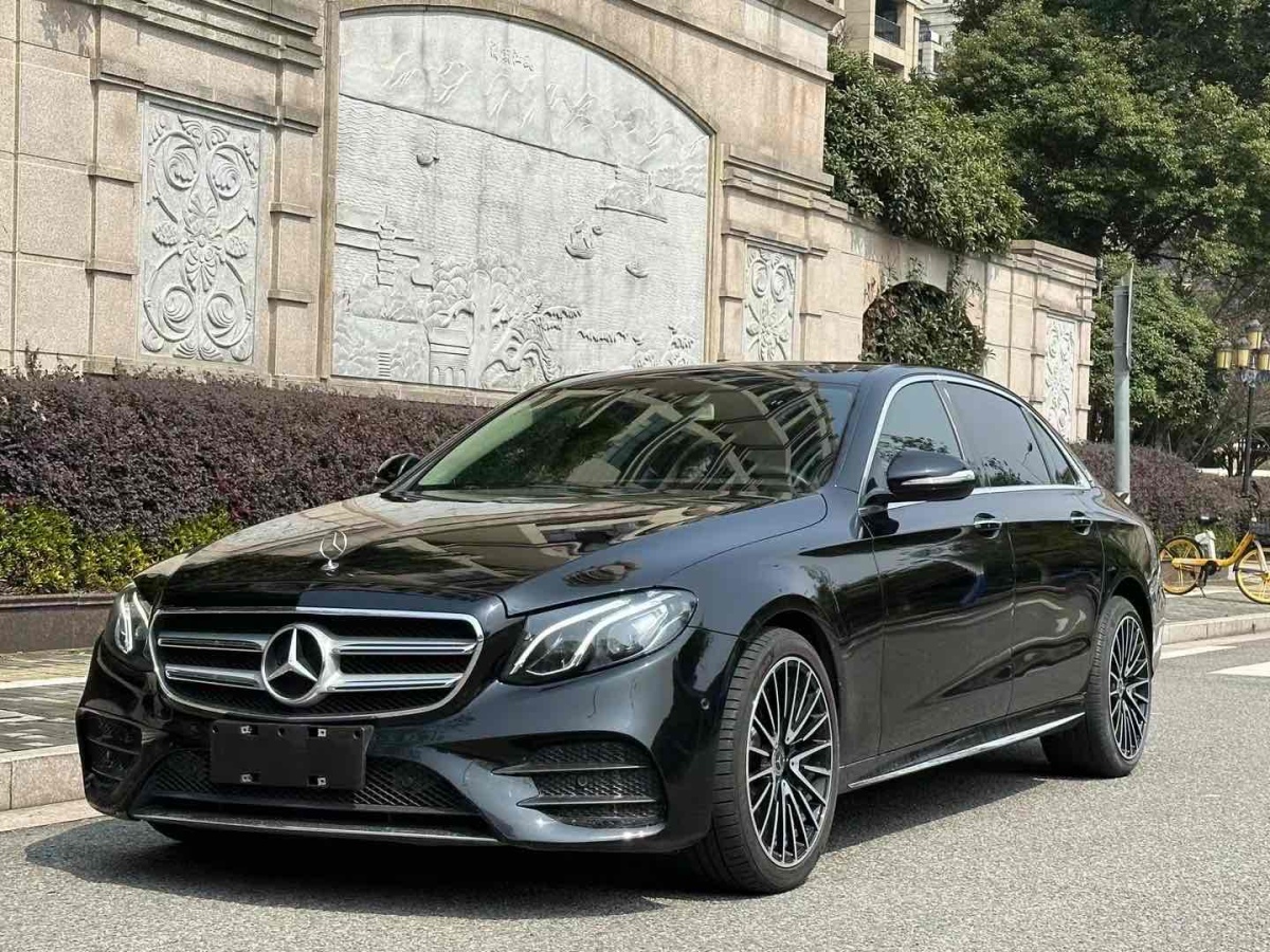 奔驰E级 E300L 2016款 2.0T 自动 汽油 时尚型 价格0万 