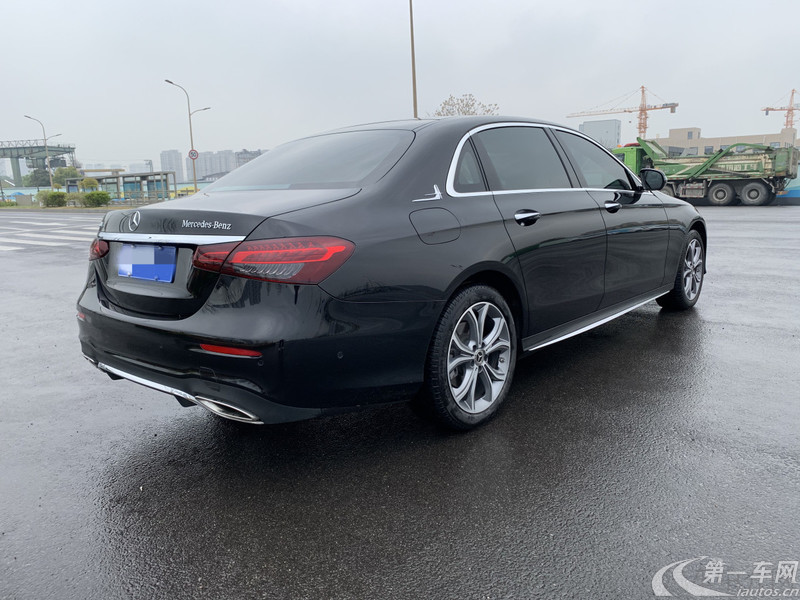 奔驰E级 300L 2022款 2.0T 自动 汽油 豪华型 (国Ⅵ) 