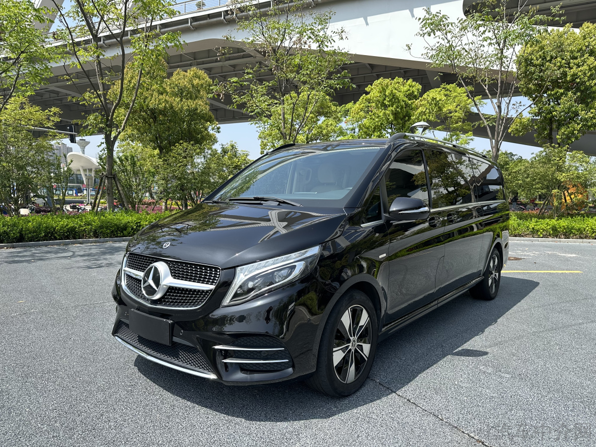 奔驰V级 2021款 2.0T 自动 V260L长轴距豪华版 价格0万 
