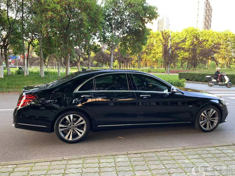 奔驰S级 S350L [进口] 2020款 3.0T 自动 汽油 尊享型臻藏版 