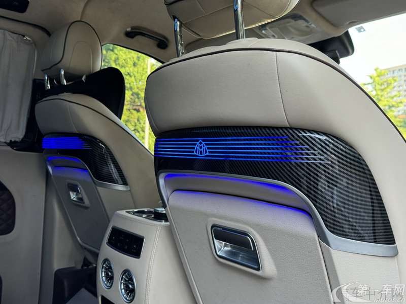 奔驰威霆 2020款 2.0T 自动 8座 汽油 商务版 (国Ⅵ) 