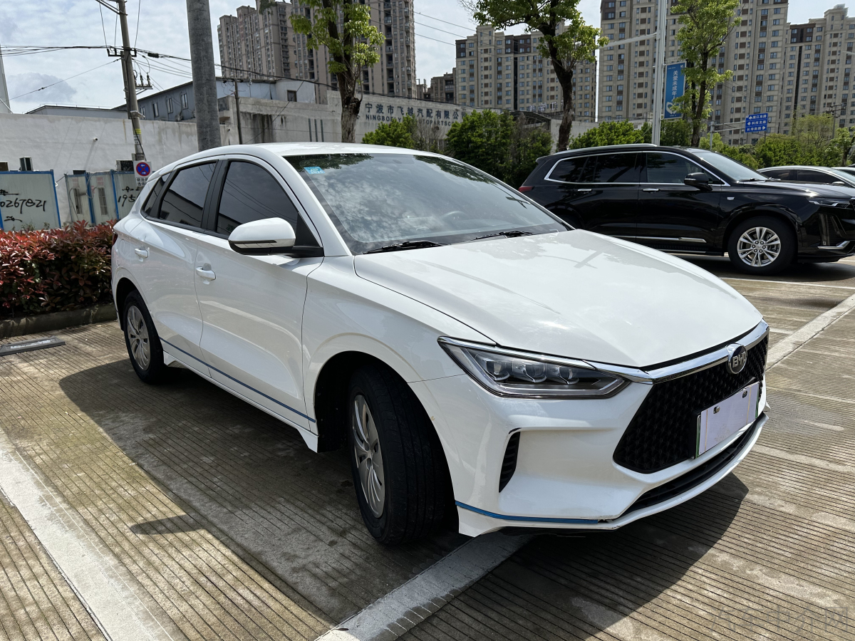 比亚迪e2 2021款 自动 尊贵型 纯电动价格0万 