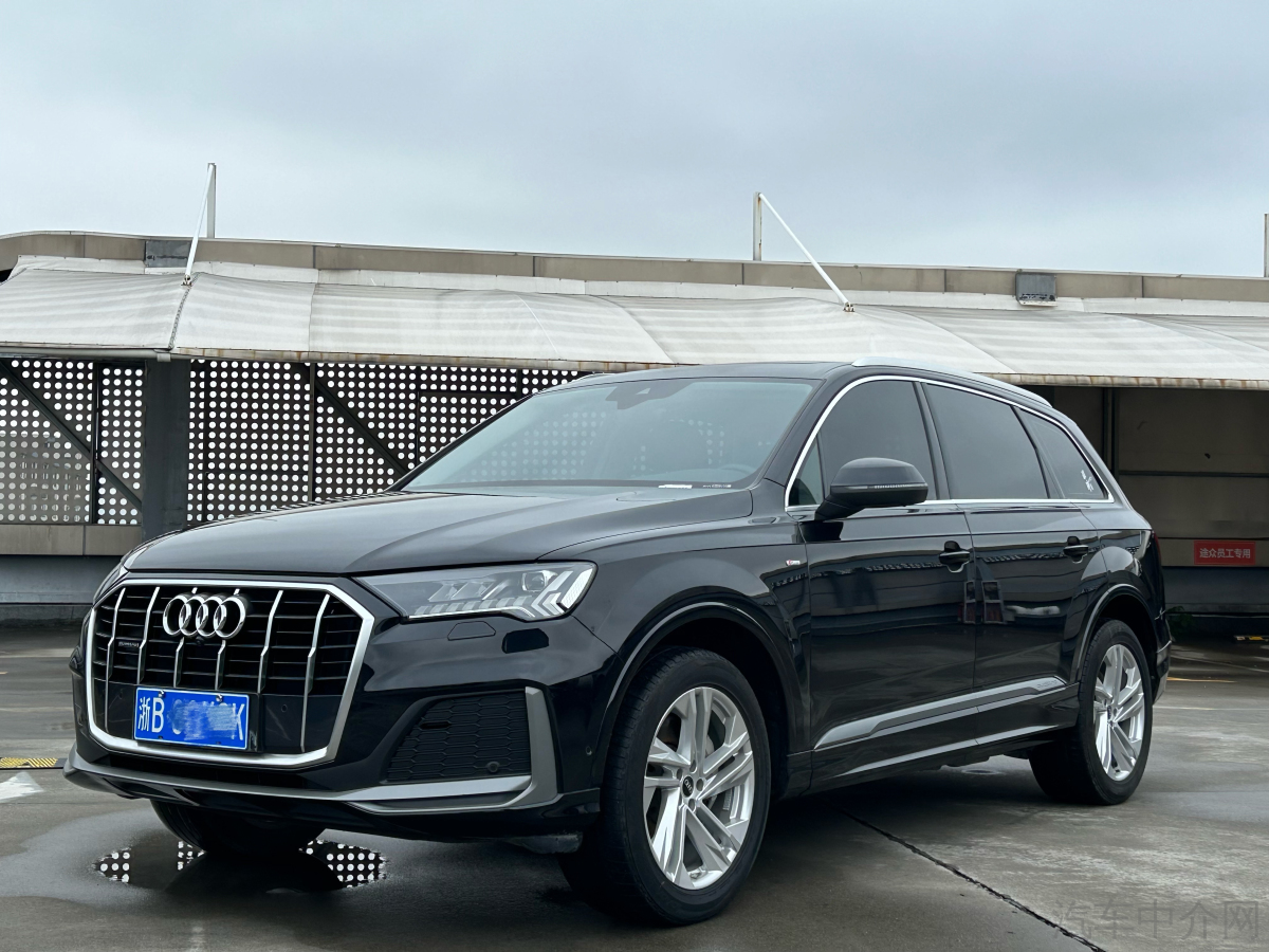 奥迪Q7 [进口] 2021款 2.0T 自动 标准型欧规版平行进口价格0万