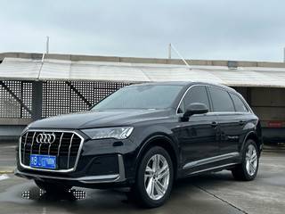 奥迪Q7 2.0T 自动 标准型欧规版平行进口 