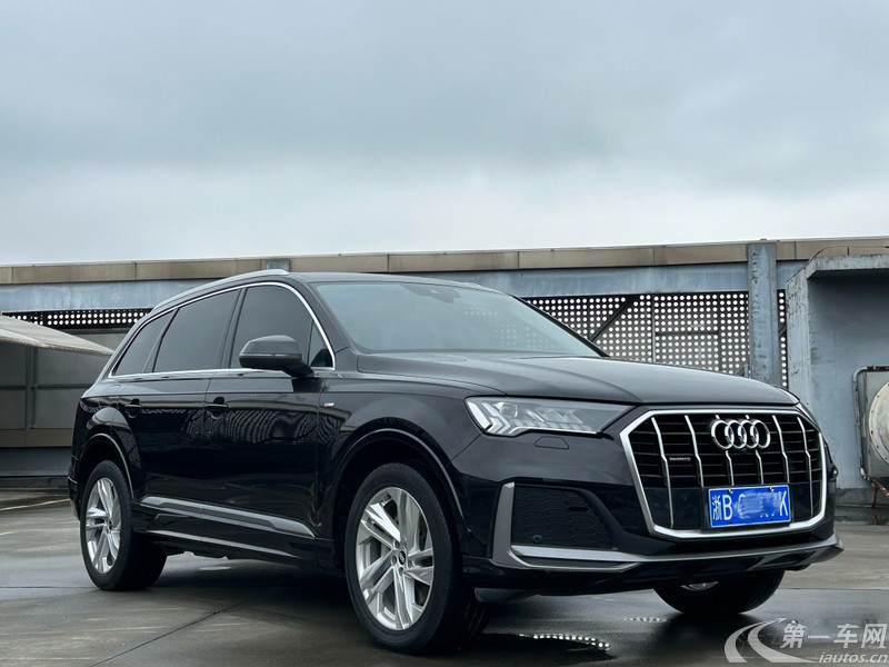 奥迪Q7 [进口] 2021款 2.0T 自动 标准型欧规版平行进口 