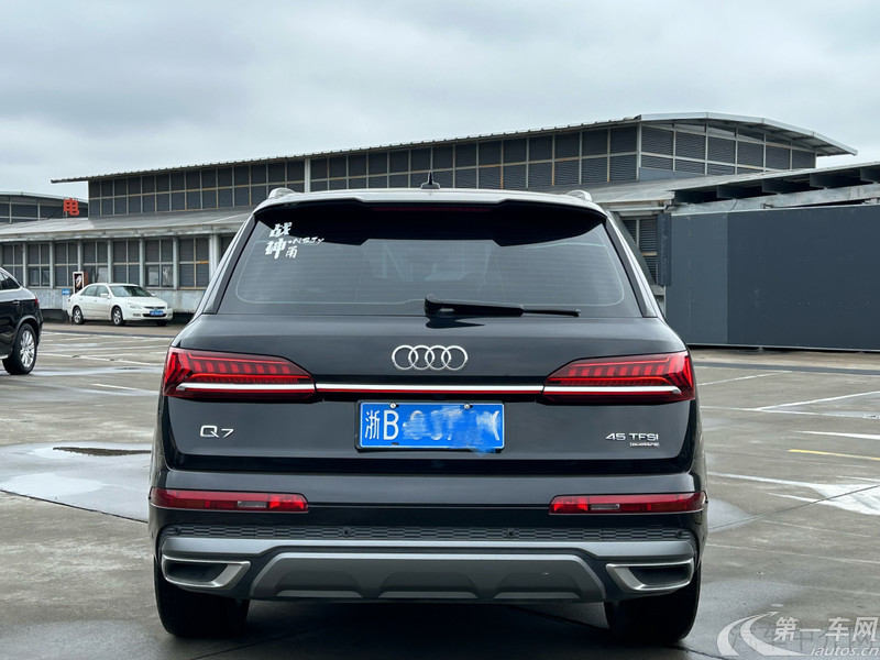 奥迪Q7 [进口] 2021款 2.0T 自动 标准型欧规版平行进口 