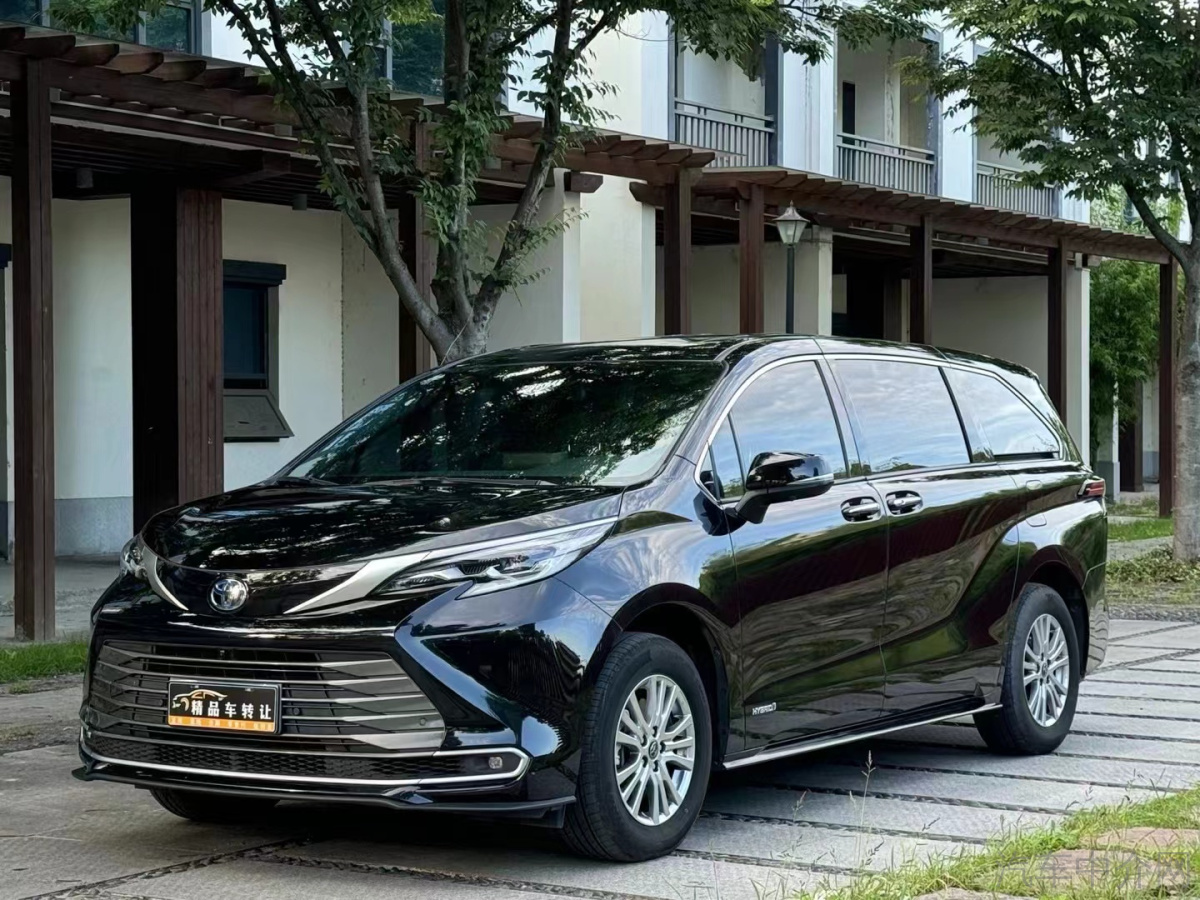 丰田塞纳 [进口] 2023款 2.5L 自动 8座 LE加规版平行进口价格0万