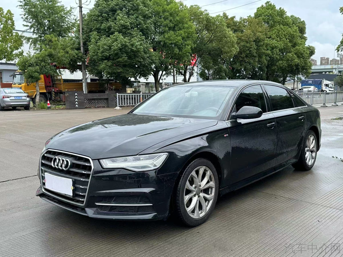 奥迪A6L 35TFSI 2018款 2.0T 自动 时尚型30周年纪念版 价格0万