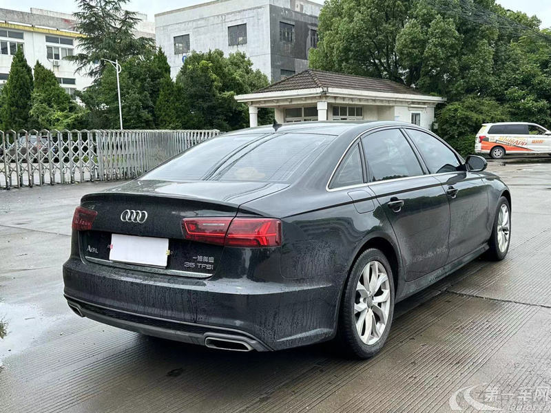 奥迪A6L 35TFSI 2018款 2.0T 自动 时尚型30周年纪念版 (国Ⅴ) 