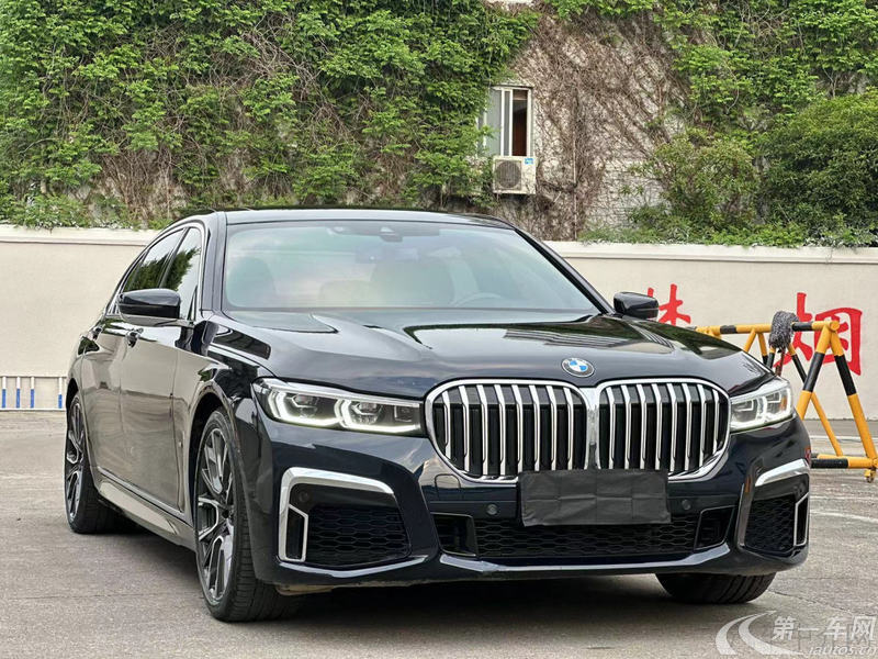 宝马7系 740Li [进口] 2019款 3.0T 自动 汽油 改款领先型M运动套装 