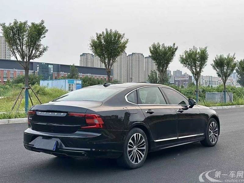 沃尔沃S90 B5 2022款 2.0T 自动 智逸豪华版 (国Ⅵ) 