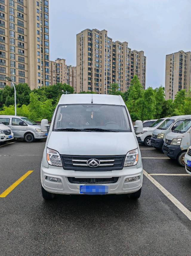 MAXUS迈克萨斯V80 2023款 2.0T 手动 经典城配王长轴中顶 价格0万 
