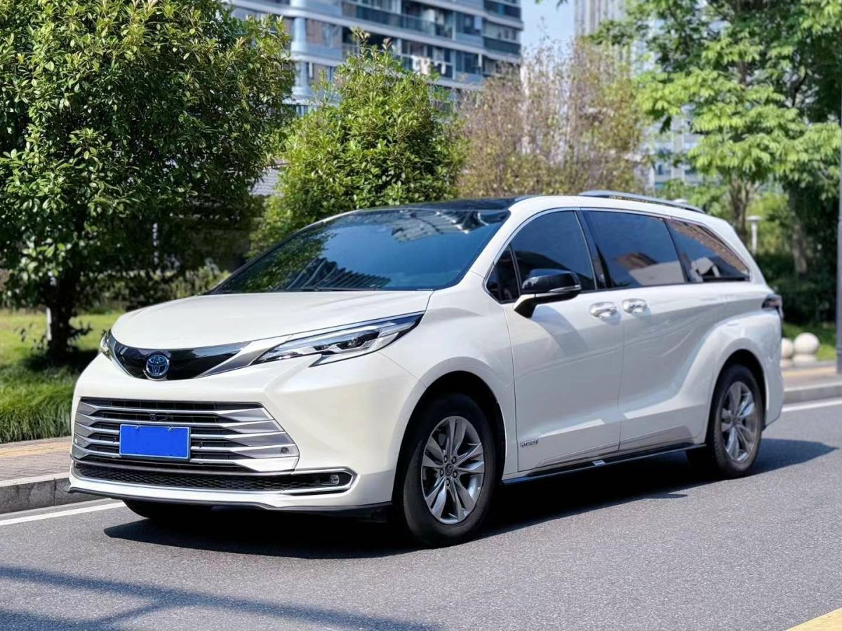 丰田塞纳 [进口] 2022款 2.5L 自动 7座 LTD加规版平行进口价格0万