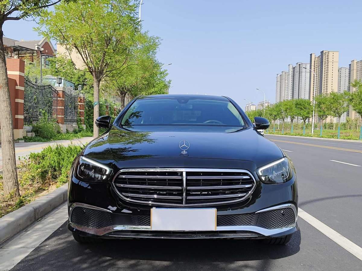 奔驰E级 300L 2022款 2.0T 自动 汽油 改款三豪华型 价格0万 